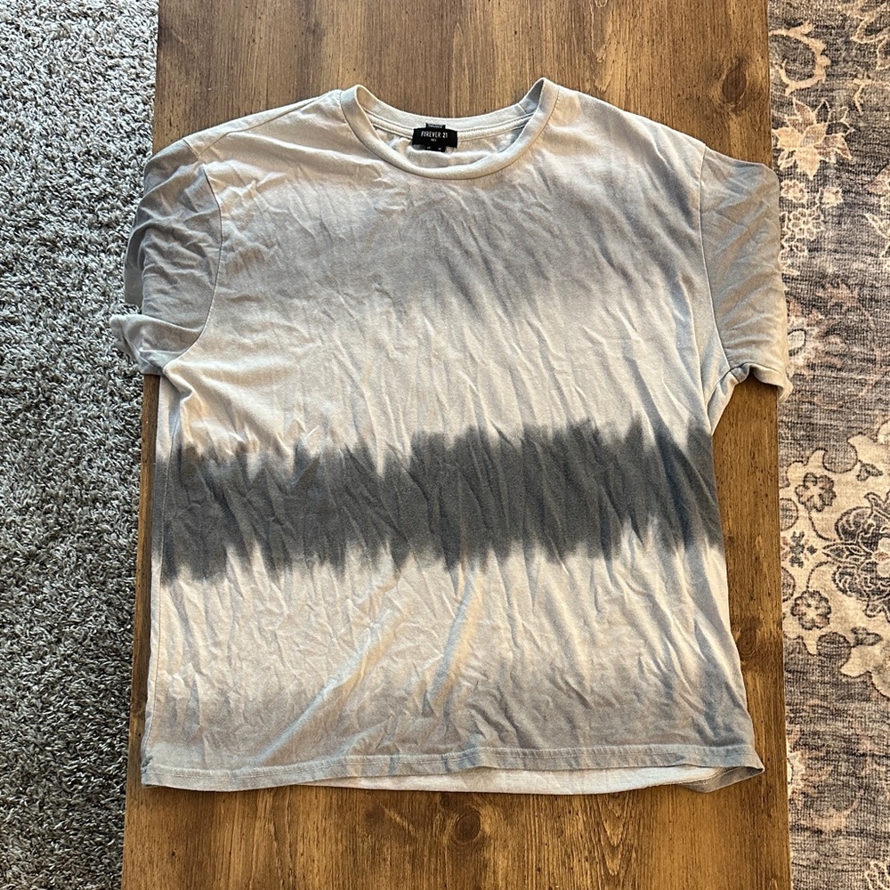 Forever 21 Black and Gray Men's Tee